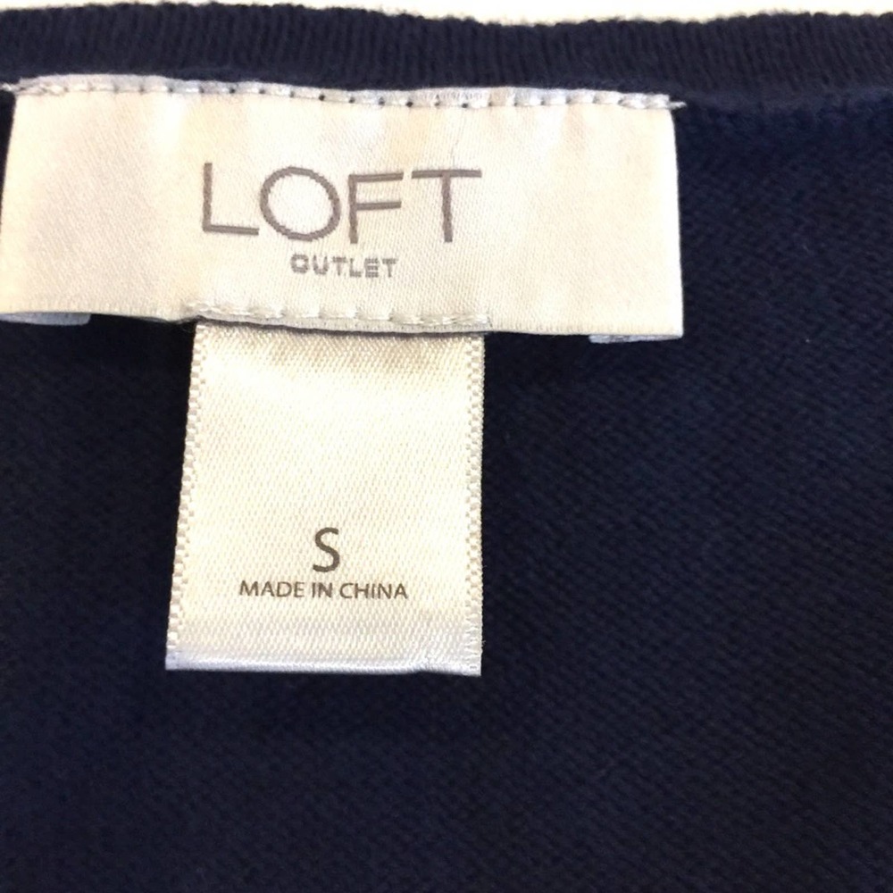 LOFT Short Sleeve Sweater ruffle hem - Picture 2 of 9